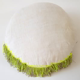 COUSSIN ø 70 CM drap frange fluo et ficelle / CUSHION ø 70 CM sheet fluo and twine fringe