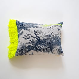 COUSSIN 30 X 40 CM toile de jouy / CUSHION 30 X 40 CM toile de jouy