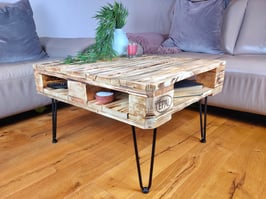 Couchtisch aus Europalette mit Hairpin Legs, 80 x 66 x 44 cm (L x B x H)
