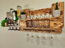 Whiskyregal-Whiskybar, geflammt, 120 x 40 x 15, Dosierer für 4 Schnapsflaschen + Whiskyglas-Ablage + Gläserhalter