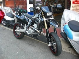 スズキ　ＤＲ－Ｚ400ＳＭ