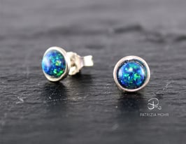 Ohrstecker aus 925 Silber mit Opalimitation dunkelblau