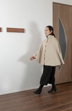 マント（ベージュ無地/マルチ花柄　リバーシブル）