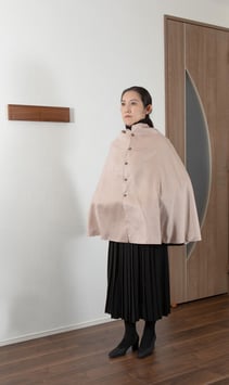 マント（ピンクベージュ無地/パープルペーズリー柄　リバーシブル）