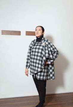 マントコート-マフラー付き（ブラックチェック）