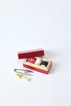 小さなお針箱  漆／朱