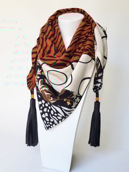 FOULARD  en viscose & soie, pompons cuir   "JUNGLE"