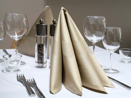 2 Stoffservietten MELLINA, gold