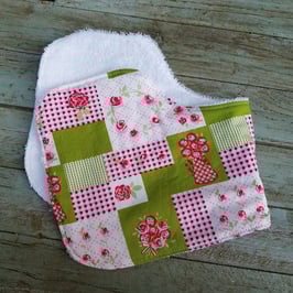 Protège-épaule rose et vert