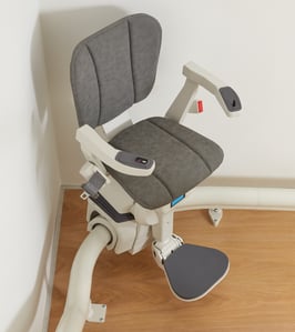 Treppenlift neu (kurvige Treppen) - 160kg