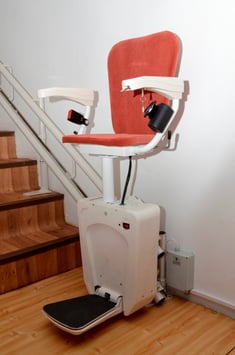 Steh-Treppenlift (kurvige Treppen)