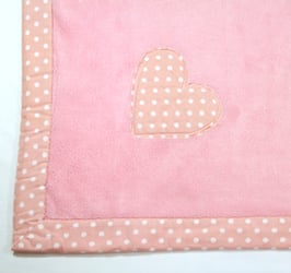 Kuscheldecke rosa mit Herz