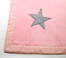 Kuscheldecke rosa/grau mit Stern