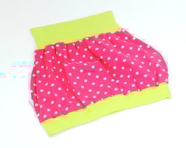 Ballonröckchen pink gepunktet mit hellgrünem Bündchen