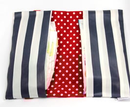 Windeltasche blau/weiss gestreift mit rot