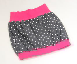 Ballonröckchen dunkelgrau gepunktet mit pinkem Bündchen