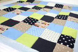 Patchworkdecke/Krabbeldecke hellblau/beige/hellgruen/dunkelblau