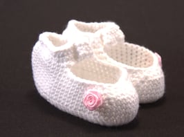 Ballerina weiss mit rosa Rose