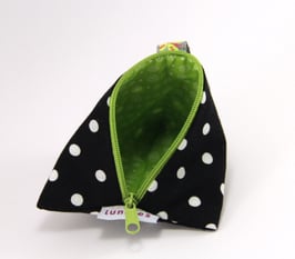 Nuggitäschli schwarz/weiss gepunktet