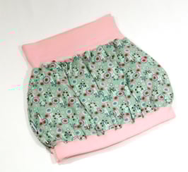 Ballonröckchen mint Blümchen mit rosa Bündchen