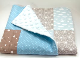 Patchworkdecke / Kuscheldecke hellblau/beige