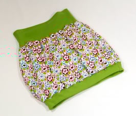 Ballonröckchen Herzblümchen mit grünem Bündchen