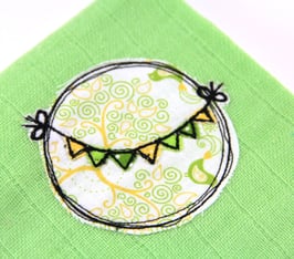 Nuscheli Wimpelkette