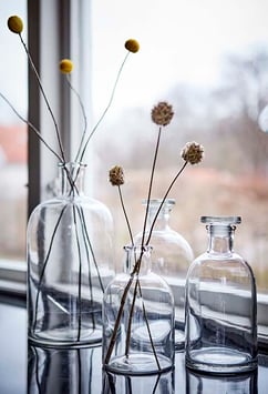 Diverse Flaschen mit Korken