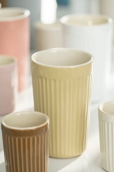 Cafe Latte Becher creme gelb