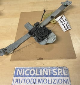 Alzacristallo anteriore destro Renault Clio IV