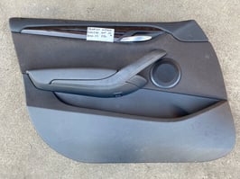 Pannello interno portiera anteriore sinistra