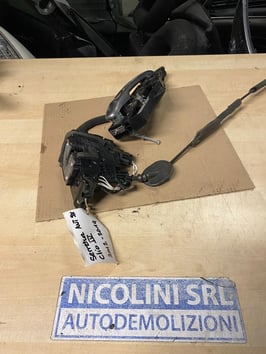 Serratura anteriore sinistra Renaut Clio IV