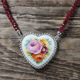 Herzmedaillon Blumenbouquet