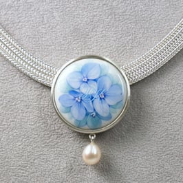 Kette Hortensie, massiv in Silber gefasst mit Tropfenperle