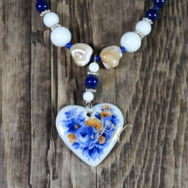 Perlenkette Herz-Medaillon Blaue Blumen