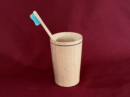 Holz-Zahnputzbecher