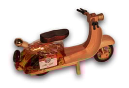 Vespa aus Holz mit Glastank, mundgeblasen