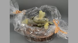 Handtuch grün als Geschenk verpackt