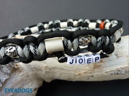 Combi-band Maxima (Anti-tekenband gecombineerd met edelsteen) met de naam van uw hond