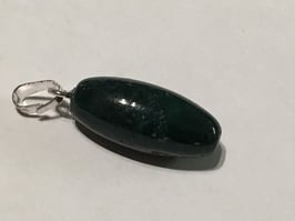 Hildegard Jaspis Olive mit Anhänger