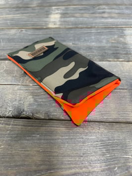 ELBBUDEN´s LUKKI LUKKI in CAMOU mit ORANGE