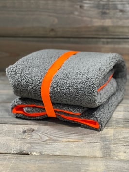 ELBdeek SOFT in TEDDY GRAU mit NEO ORANGE