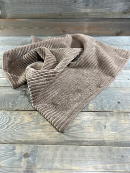 ELBBUDEN´s WÜHLDECKE in CORD BEIGE GR 65x65