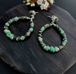 Boucles d'oreilles créoles vert et argent