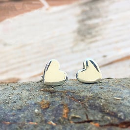 Herz-Ohrstecker Silber glanz