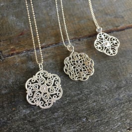 Filigrane Sterlingsilber-Anhänger (Serie 2)