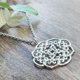 Arabeske-Ornament Anhänger