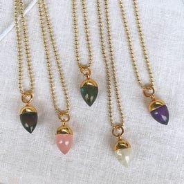 ANHÄNGER Edelstein mit Goldfassung