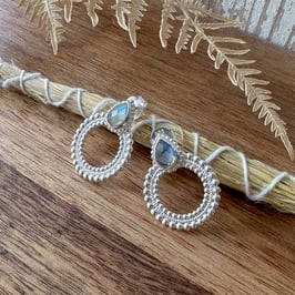 OHRSTECKER Silber-Ring mit Labradorit-Tropfen