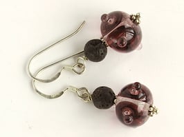 Ohrhänger Boreas in dunklem Lila, mit Lava